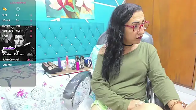 Snapshot of sabrina_dupont chatting on 10-23-25, 12:48 sabrina dupont online show from 10-23-25, 12:48