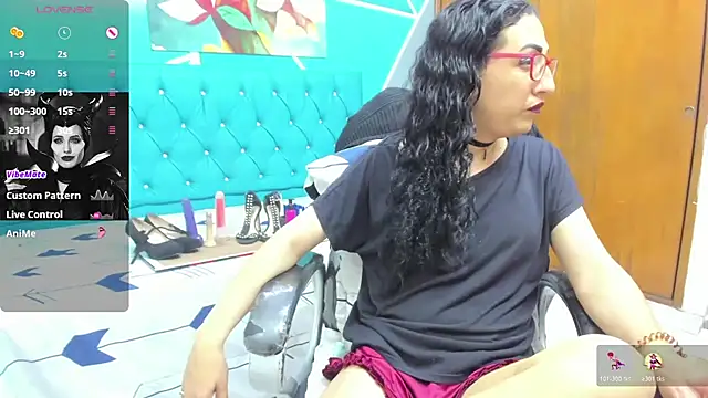 Snapshot of sabrina_dupont chatting on 10-26-25, 12:55 sabrina dupont online show from 10-26-25, 12:55