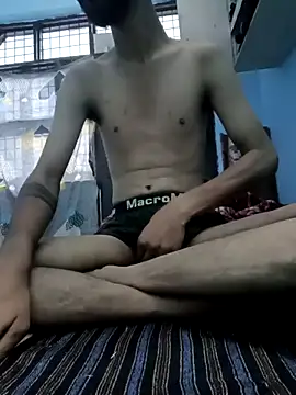 Snapshot of Shubu_76 chatting on 10-15-25, 02:33 Shubu 76 online show from 10-15-25, 02:33