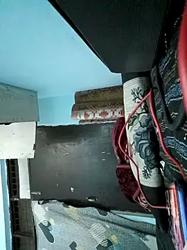 Snapshot of Shubu_76 chatting on 10-17-25, 05:15 Shubu 76 online show from 10-17-25, 05:15