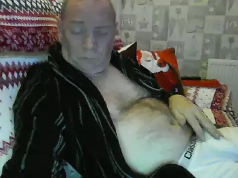 Snapshot of gibbo62 chatting on 12-19-24, 12:45 gibbo62 online show from 12-19-24, 12:45