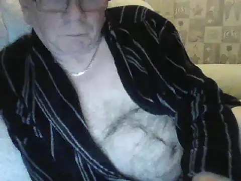 Snapshot of gibbo62 chatting on 01-03-25, 02:43 gibbo62 online show from 01-03-25, 02:43