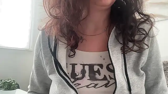 Snapshot of Serena_4you chatting on 10-20-25, 02:39 Serena 4you online show from 10-20-25, 02:39