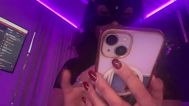 Snapshot of Serena_4you chatting on 10-25-25, 04:57 Serena 4you online show from 10-25-25, 04:57