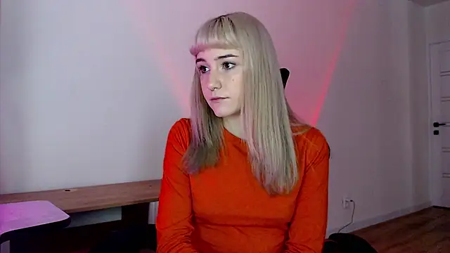 Snapshot of Princess_Shy___ chatting on 03-02-25, 01:49 Princess Shy online show from 03-02-25, 01:49