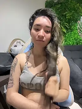 Sophie LS online show from 10-24-25, 01:51