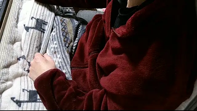 Snapshot of cinnabar_red chatting on 04-08-26, 03:06 cinnabar red online show from 04-08-26, 03:06