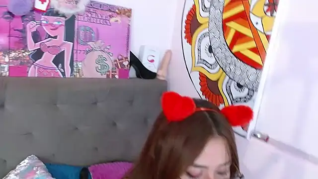 Snapshot of sarawiliamx chatting on 02-16-25, 05:37 sarawiliamx online show from 02-16-25, 05:37