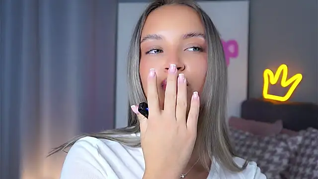 Snapshot of AftonConnett chatting on 10-12-25, 12:09 AftonConnett online show from 10-12-25, 12:09