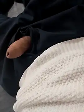 ptrz990 online show from 10-24-25, 05:20