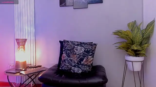 thomas eliotts online show from 12-18-24, 07:41