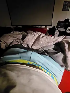 Snapshot of Wherezdaddy chatting on 11-06-25, 11:48 Wherezdaddy online show from 11-06-25, 11:48