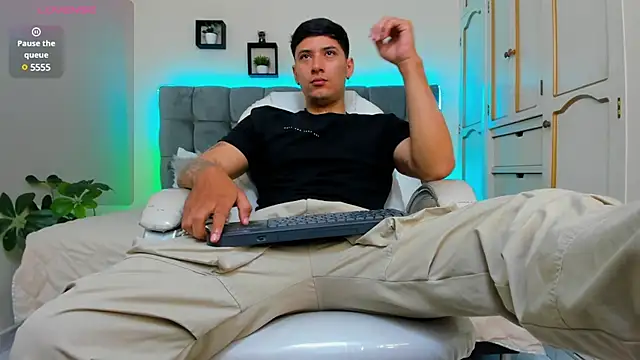 Damian23   online show from 03-20-25, 12:32