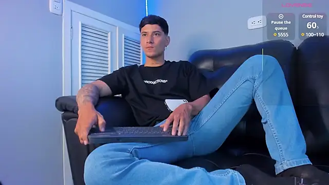 Damian23   online show from 03-21-25, 03:46