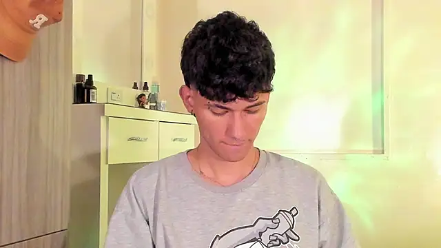 Snapshot of Alexx_tc chatting on 02-21-25, 03:34 Alexx tc online show from 02-21-25, 03:34