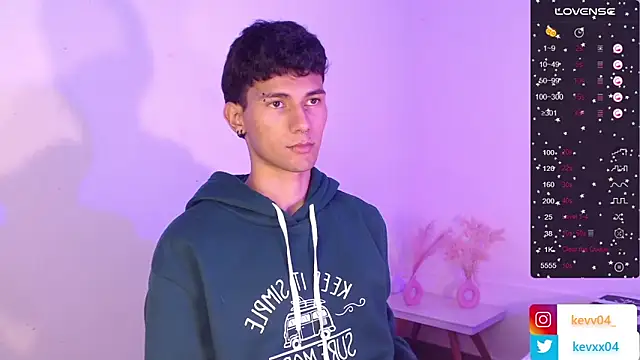 Snapshot of Alexx_tc chatting on 10-15-25, 02:44 Alexx tc online show from 10-15-25, 02:44