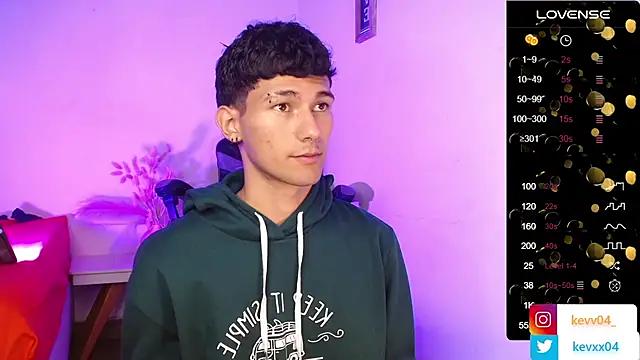 Snapshot of Alexx_tc chatting on 11-01-25, 06:37 Alexx tc online show from 11-01-25, 06:37