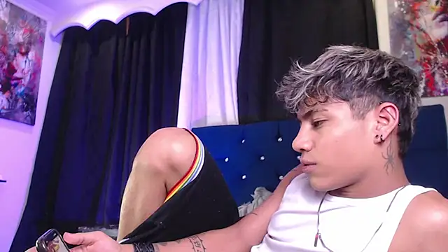 Snapshot of Sexys_Boys_Hot1 chatting on 05-31-26, 09:16 Sexys Boys Hot1 online show from 05-31-26, 09:16