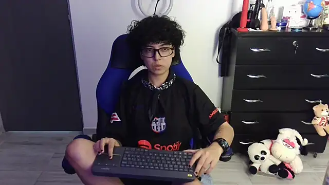 thomascooper7 online show from 04-13-26, 07:08