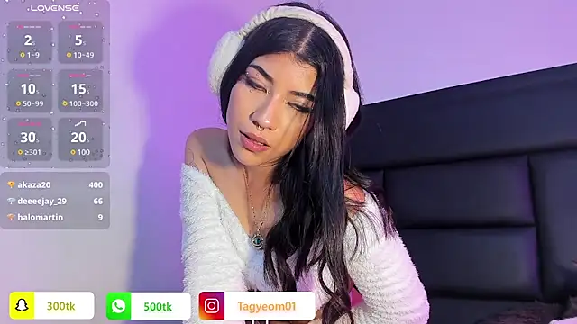 Snapshot of GiselleBlare chatting on 01-11-25, 09:36 GiselleBlare online show from 01-11-25, 09:36