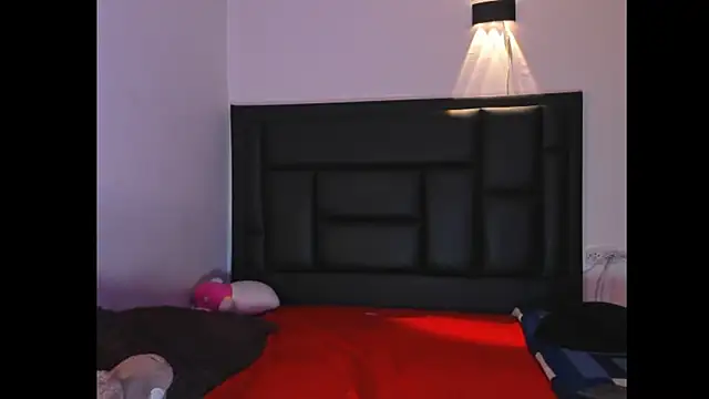 Snapshot of GiselleBlare chatting on 09-15-25, 04:12 GiselleBlare online show from 09-15-25, 04:12