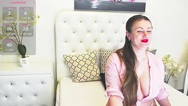 Ysabell01 online show from 03-17-25, 05:34