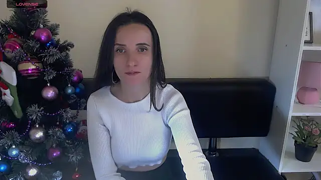 Snapshot of LaimaV_ chatting on 12-22-24, 01:22 LaimaV online show from 12-22-24, 01:22