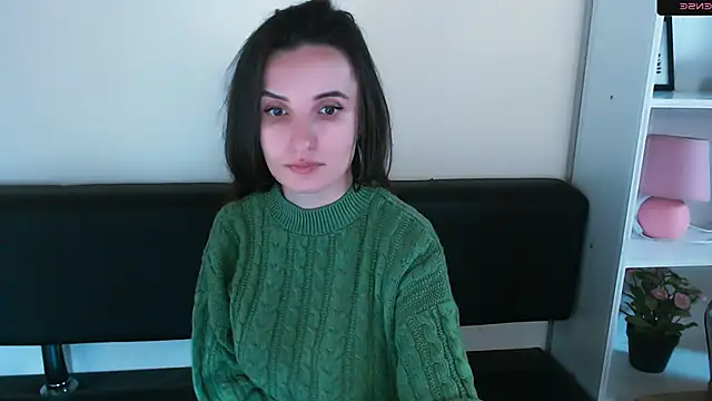 Snapshot of LaimaV_ chatting on 01-02-25, 05:29 LaimaV online show from 01-02-25, 05:29