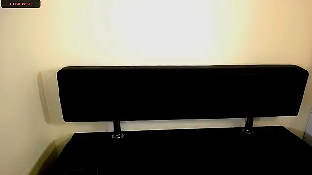 Snapshot of LaimaV_ chatting on 09-14-25, 07:18 LaimaV online show from 09-14-25, 07:18