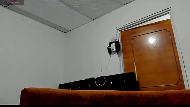 Snapshot of chloe_evanx_ chatting on 12-11-24, 07:36 chloe evanx online show from 12-11-24, 07:36