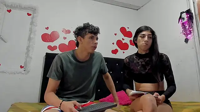 Snapshot of chloe_evanx_ chatting on 03-10-25, 02:37 chloe evanx online show from 03-10-25, 02:37