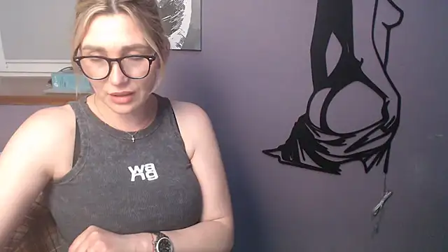  sexy lady online show from 06-03-26, 02:33