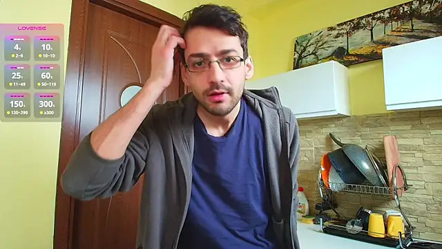 Snapshot of HungEddy chatting on 03-17-25, 12:46 HungEddy online show from 03-17-25, 12:46