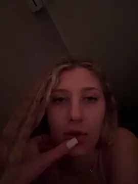 Snapshot of LivyyBossom chatting on 05-14-26, 11:11 LivyyBossom online show from 05-14-26, 11:11
