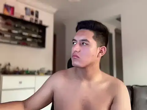 Snapshot of alexandergrey760886 chatting on 02-05-26, 01:27 alexandergrey760886 online show from 02-05-26, 01:27