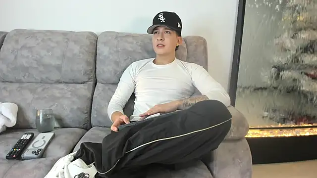 emmanuel scor online show from 12-17-25, 01:00