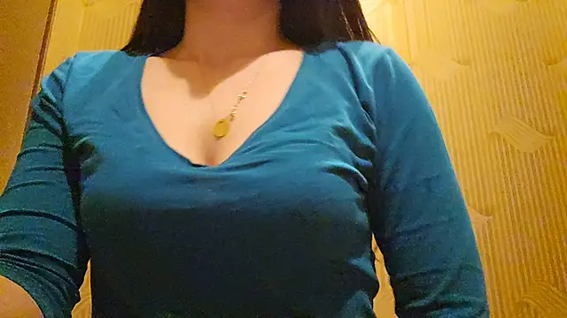 Snapshot of AlejandraDelaney chatting on 03-15-25, 04:21 AlejandraDelaney online show from 03-15-25, 04:21