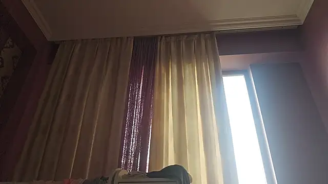 Snapshot of AlejandraDelaney chatting on 10-29-25, 12:29 AlejandraDelaney online show from 10-29-25, 12:29