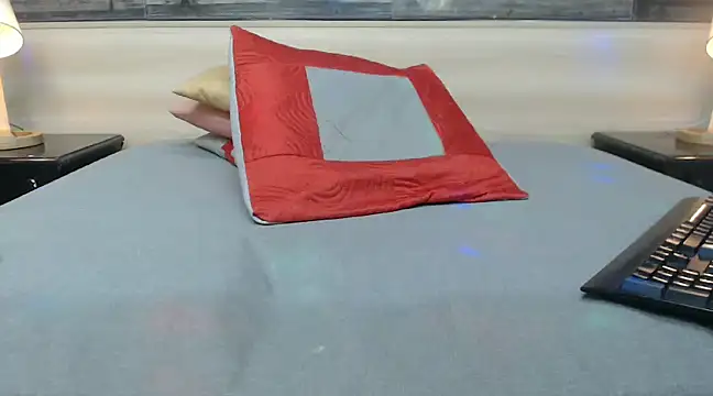 nahomibecker online show from 01-18-25, 12:04