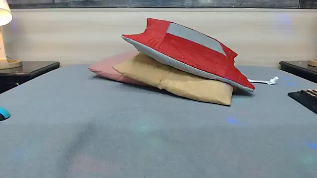 nahomibecker online show from 03-04-25, 05:45