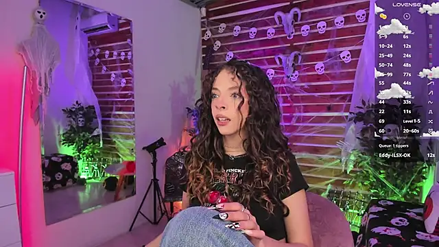 Sapphire Venuss online show from 10-27-25, 01:42