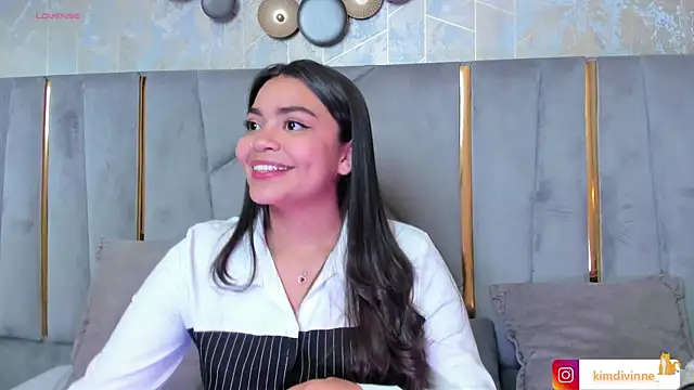 Snapshot of KimDevinne chatting on 09-13-25, 03:06 KimDevinne online show from 09-13-25, 03:06