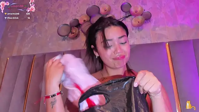 KimDevinne online show from 04-09-26, 06:19