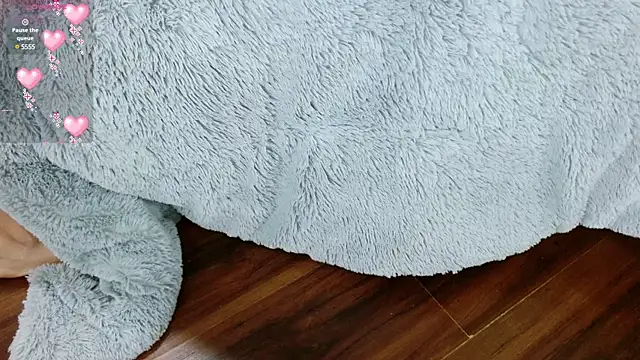 Aurora blossom   online show from 01-29-25, 12:45