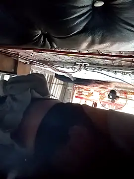 Snapshot of yovana13 chatting on 10-22-25, 09:25 yovana13 online show from 10-22-25, 09:25