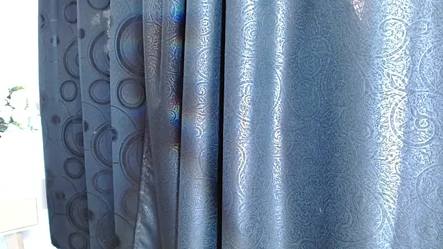 Dubraska1 online show from 10-18-25, 08:42