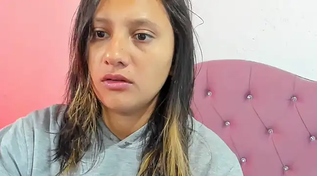 Snapshot of Mila_nixon02 chatting on 12-23-24, 04:50 Mila nixon02 online show from 12-23-24, 04:50