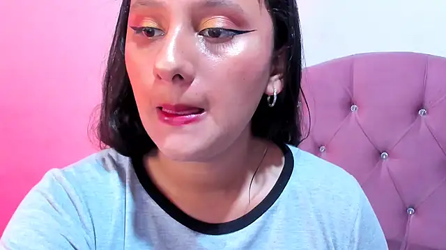 Snapshot of Mila_nixon02 chatting on 12-31-24, 03:34 Mila nixon02 online show from 12-31-24, 03:34