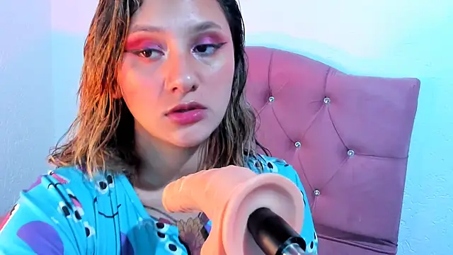 Snapshot of Mila_nixon02 chatting on 03-08-25, 05:22 Mila nixon02 online show from 03-08-25, 05:22