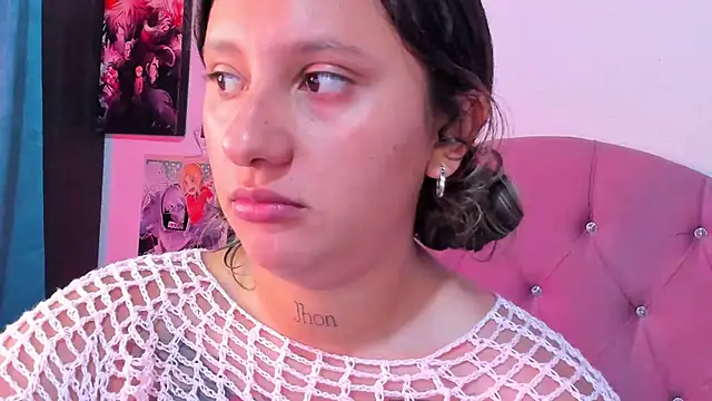 Snapshot of Mila_nixon02 chatting on 10-13-25, 05:02 Mila nixon02 online show from 10-13-25, 05:02